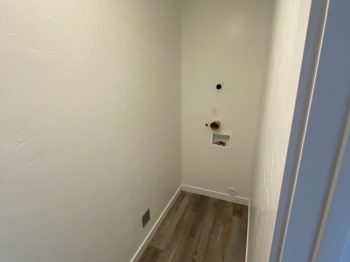 santa-clara-utah-casita-new-construction-laundry-room